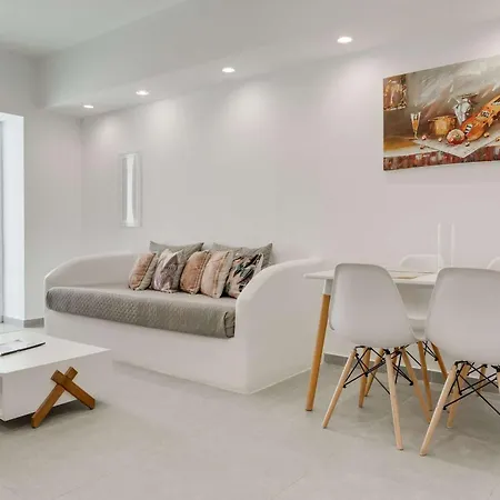 Authentic White 2bd Flat In Emporio Santorini Appartement